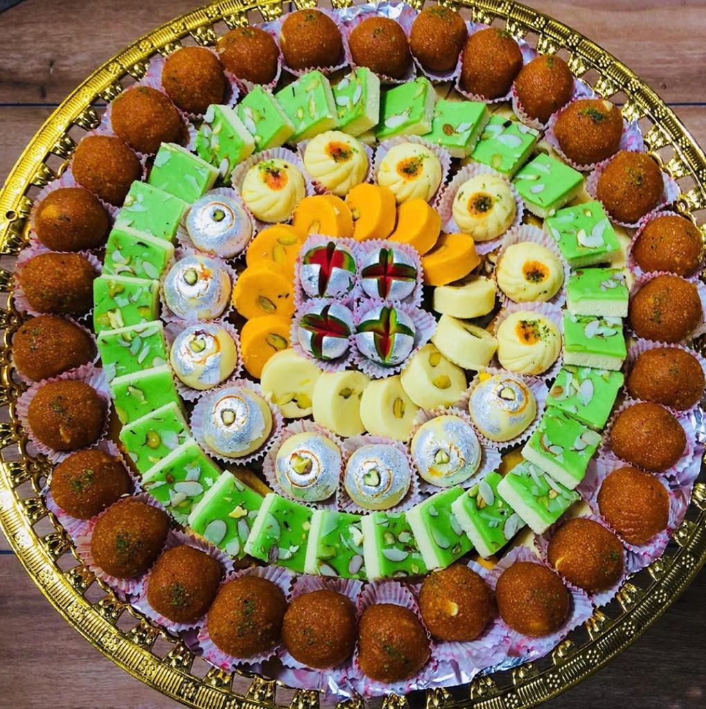 HAMPERZ ZONE(DRY FRUITS & NUTS)