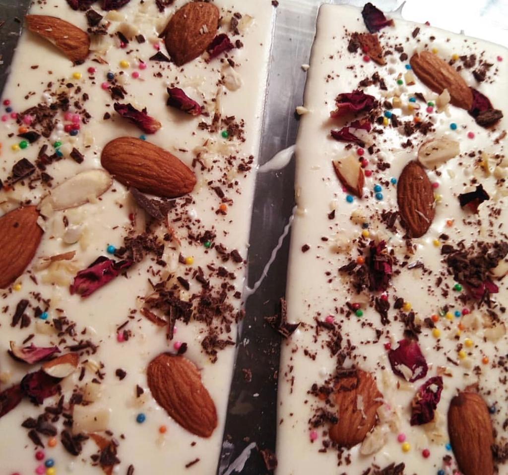 HAMPERZ ZONE(DRY FRUITS & NUTS)